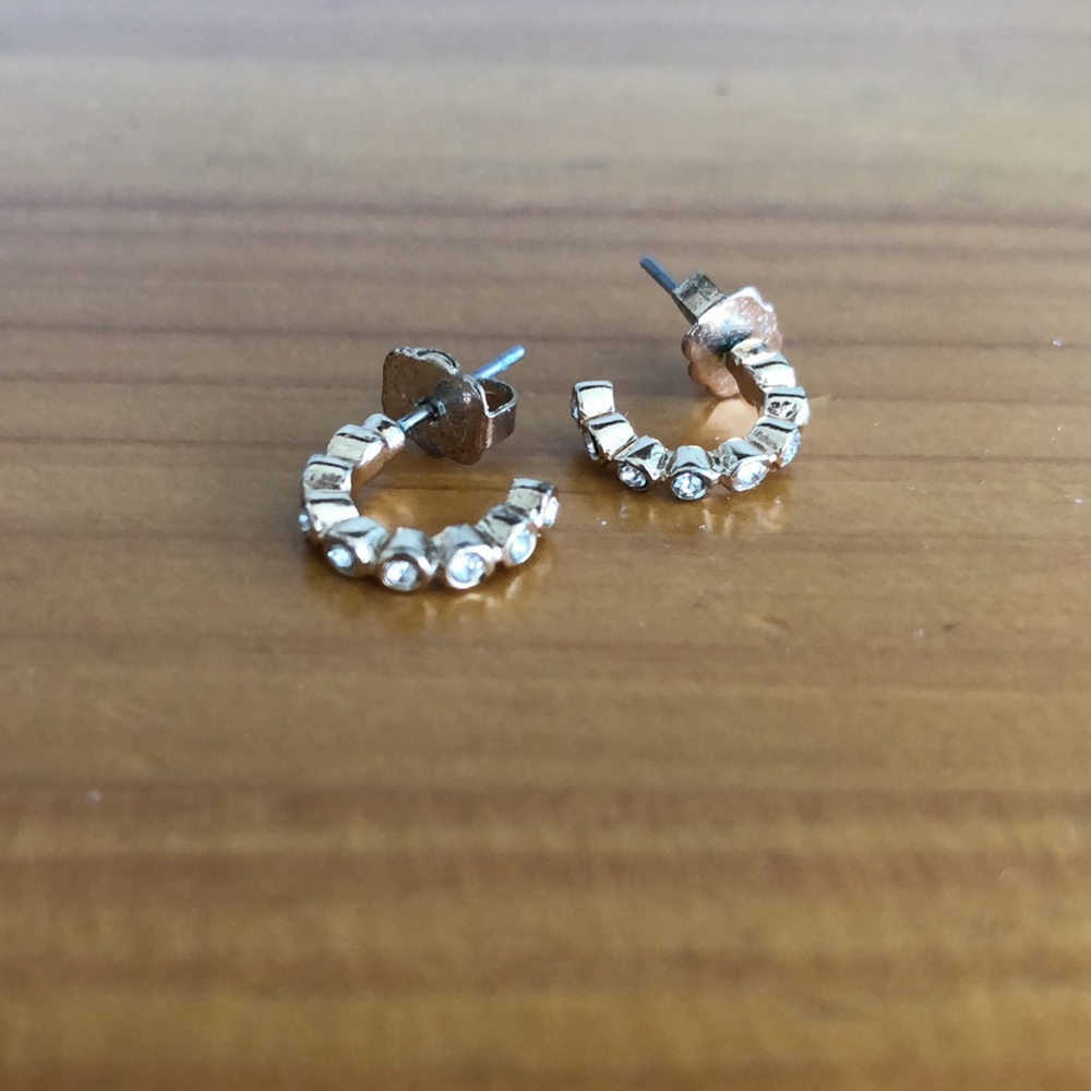 Sparkle gold hoop earrings